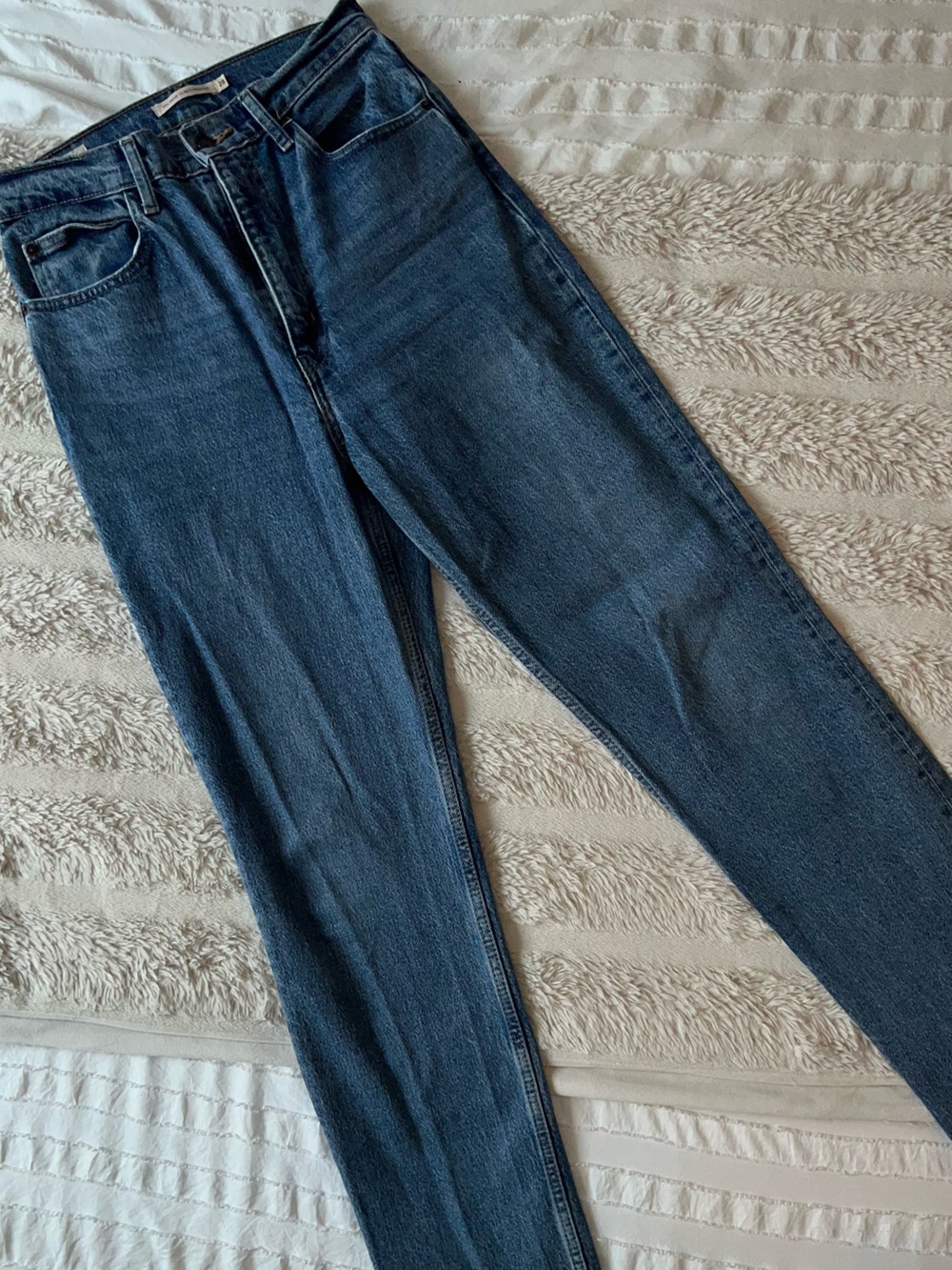 Levi's women’s 70s high slim straight Classic Blue Straight-Leg Jeans - Picture 7 of 7